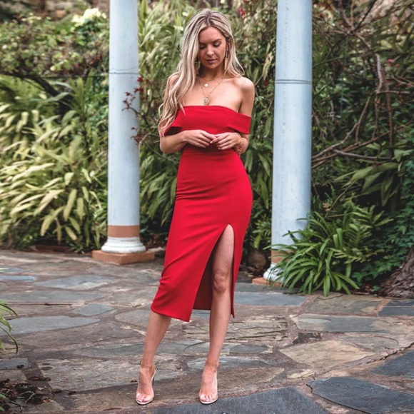 5  star ⭐️ ⭐️⭐️⭐️⭐️ off shoulder  dress - Picture 3 of 8